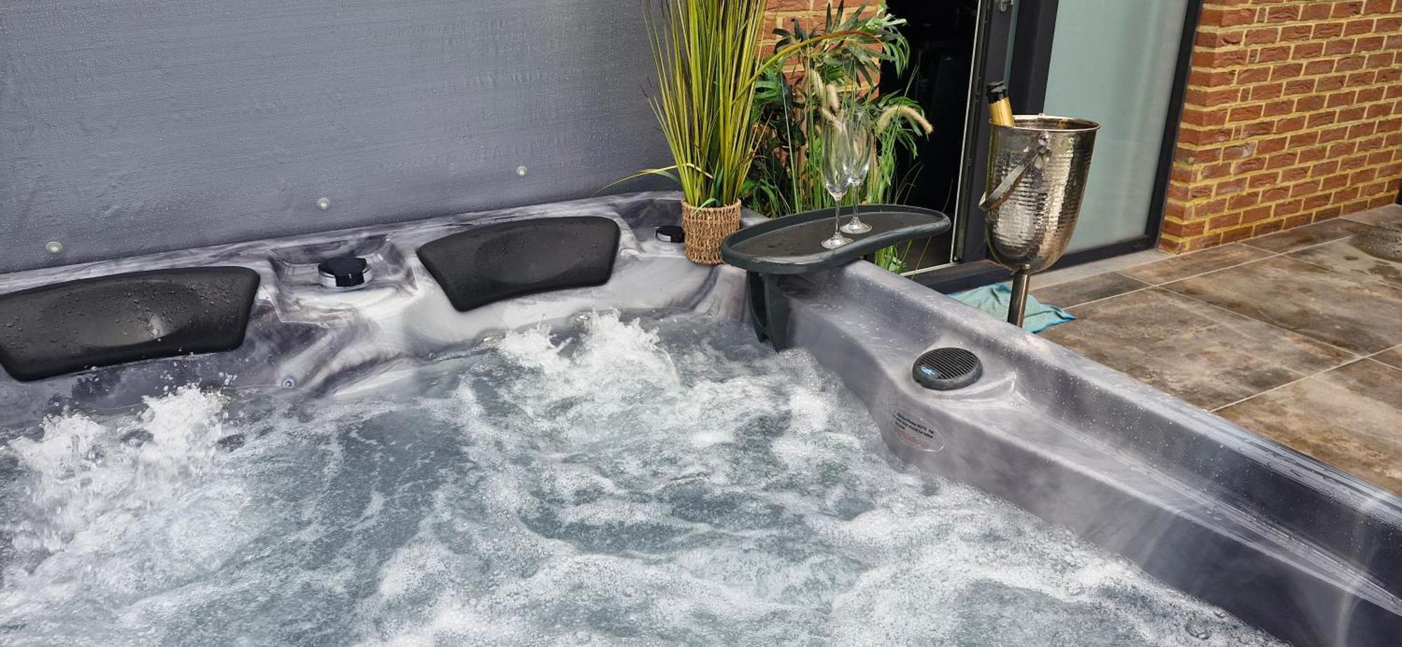 Au Petit Seny, Gite Charme Et Nature Avec Jacuzzi Pro Tinlot Dış mekan fotoğraf
