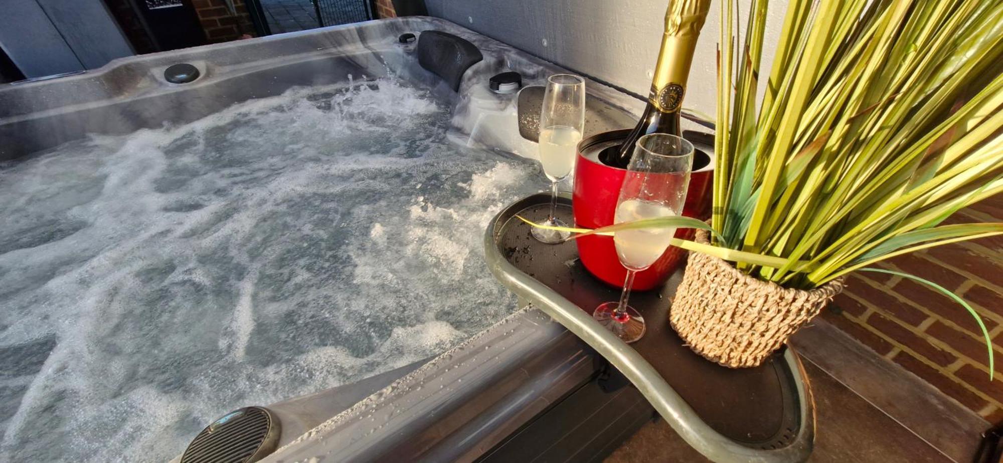 Au Petit Seny, Gite Charme Et Nature Avec Jacuzzi Pro Tinlot Dış mekan fotoğraf
